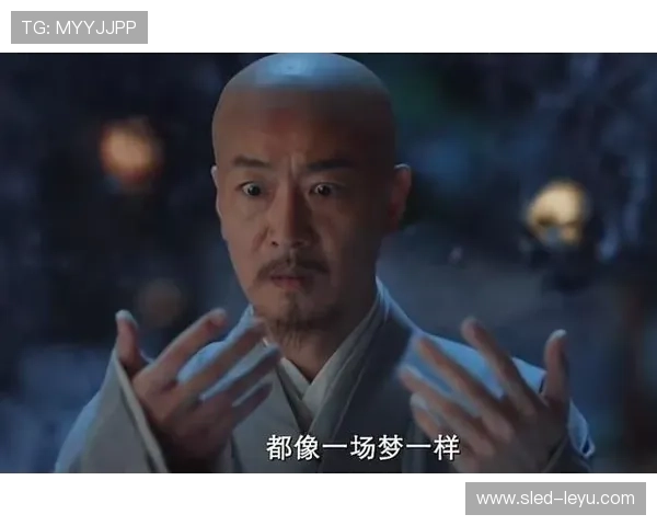 《他是绿茵场上的王者却在她面前甘为平凡的守护者》 《他是绿茵场上的王者却在她面前甘为平凡的守护者》