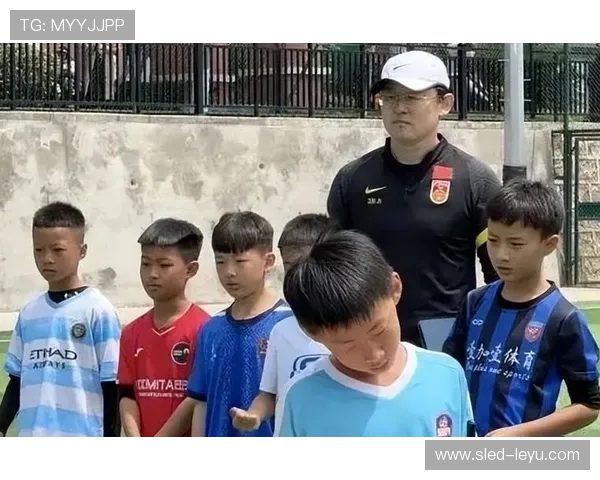 孙继海:从青涩少年到中国足球传奇人物的成长之路 孙继海:从青涩少年到中国足球传奇人物的成长之路