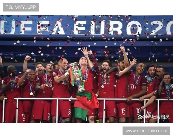 足坛巨星全景百科揭秘从传奇到新秀的荣耀与故事